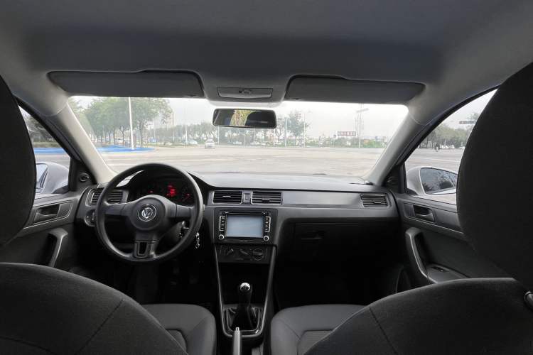 Used Volkswagen Santana 2013 1.4L Manual Fashion Edition