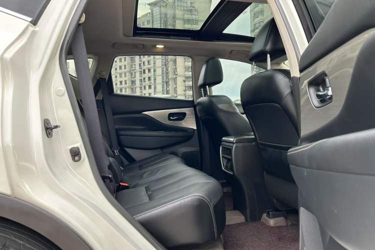 Used Nissan Murano 2021 2.5L XL Two-Wheel Drive Smart Connect Luxury Edition
