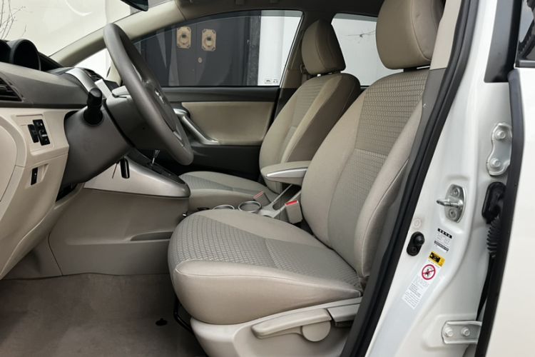 Used Toyota Verso 2015 180E CVT Crossover Edition
