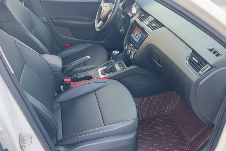 Used Skoda Octavia 2021 1.5L Automatic Comfort Edition
