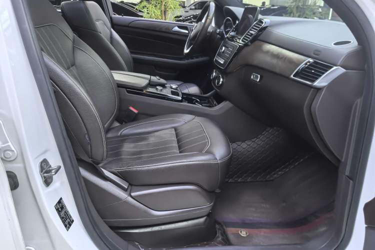 Used Mercedes-Benz GLE 2018 GLE 320 4MATIC Dynamic Edition Collector's Edition
