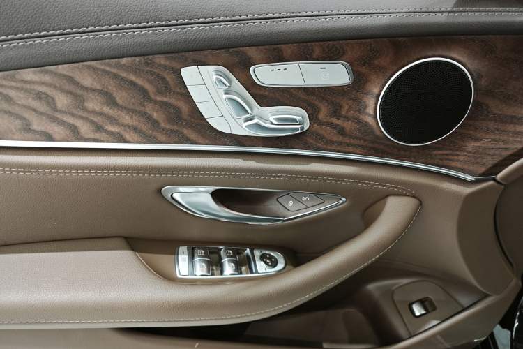 Used Mercedes-Benz E-Class 2023 Updated E 300 L Fashion Edition
