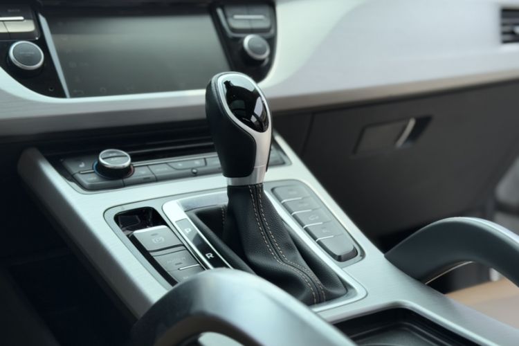 Used Geely Auto Emgrand X7 Sport 2016 1.8TD Automatic ZhiZun Version