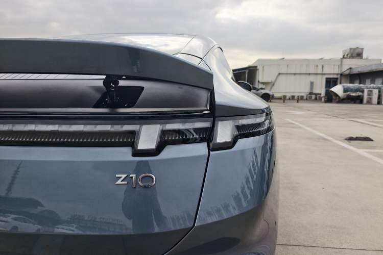 Used Lynk & Co Z10 2025 95 kWh 806 km Range Rear-Wheel Drive Advanced Driver-Assistance System Max
