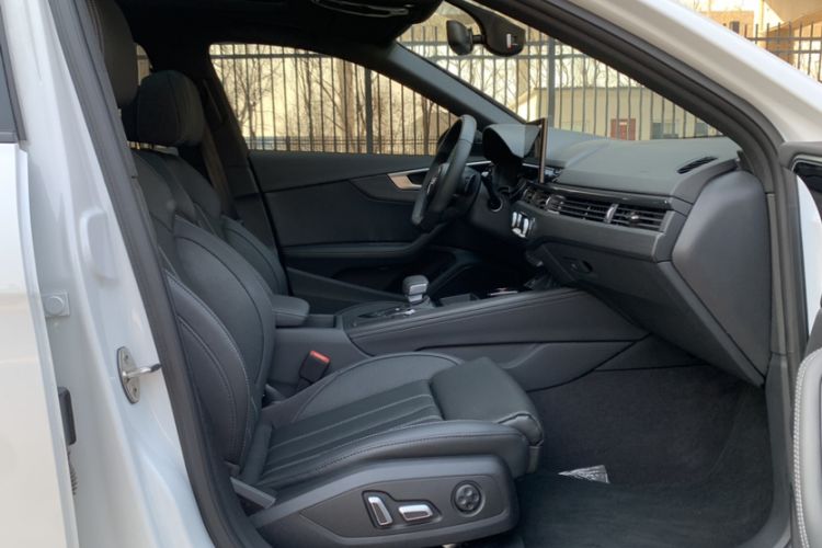 Used Audi A4L 2024 40 TFSI Luxury Dynamic Edition