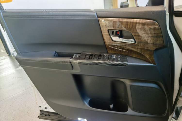 Used Honda Odyssey 2015 2.4L Supreme Edition
