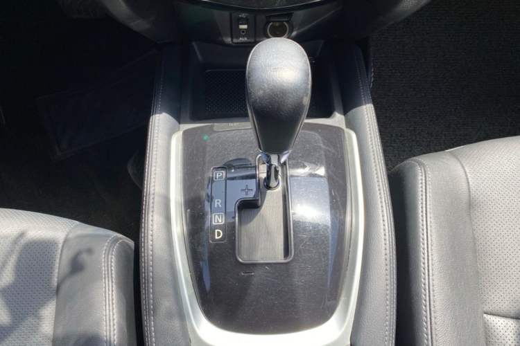 Used Nissan X-Trail 2015 2.0L CVT Comfort MAX Edition 2WD
