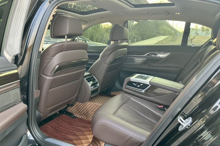 Used BMW 7 Series 2021 730Li Luxury Package