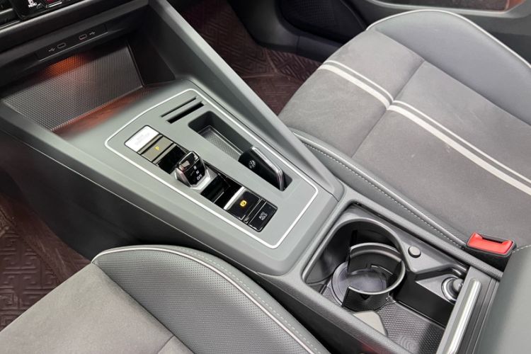 Used Volkswagen Golf 2023 Facelift 280TSI DSG R-Line Lite
