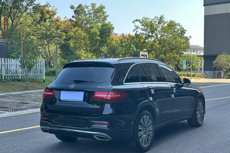 Used Mercedes-Benz GLC 2017 GLC 260 4MATIC Dynamic Edition
