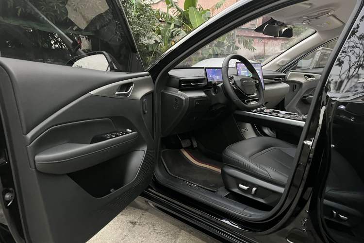 Used Wuling Xingguang 2024 Co-Creation Edition 510 Advanced Model
