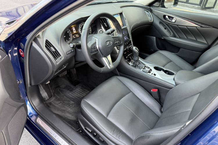 Used Infiniti Q50L 2018 2.0T Enjoyment Version China VI Standard