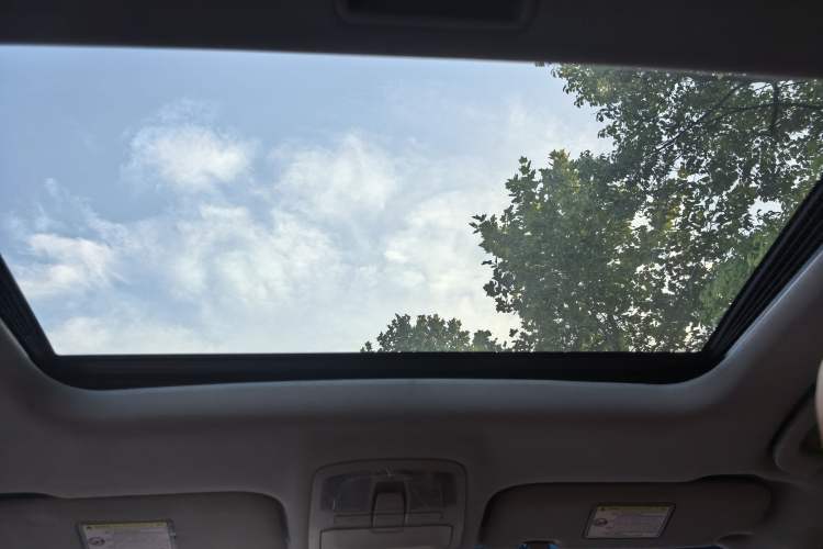 Used SsangYong Korando 2014 2.0L Gasoline Two-Wheel Drive Automatic Elite Navigation Edition
