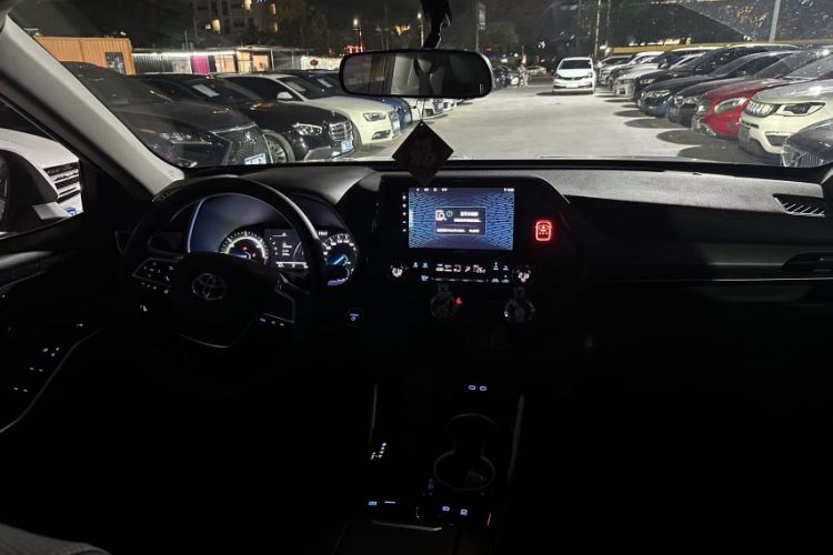 Used Toyota Highlander 2022 Dual-Engine 2.5L Two-Wheel Drive Elite Edition 5 Seats
