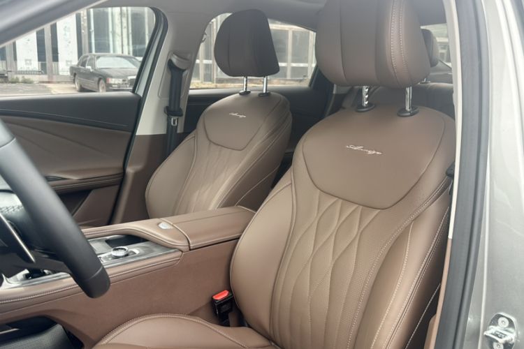 Used Chery Arrizo 8 2023 High-Performance Edition 2.0T DCT Powerfully Equipped
