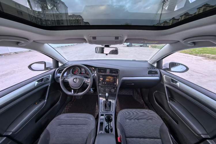 Used Volkswagen Golf 2019 280TSI DSG Comfort Version China V Standard
