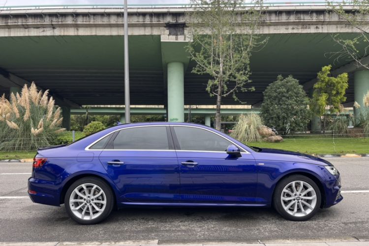 Used Audi A4L 2018 30th Anniversary Edition 40 TFSI Fashion Model
