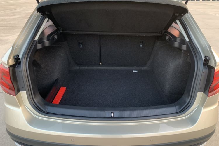 Used Volkswagen C-TREK 2018 1.5L Automatic Fashion Model
