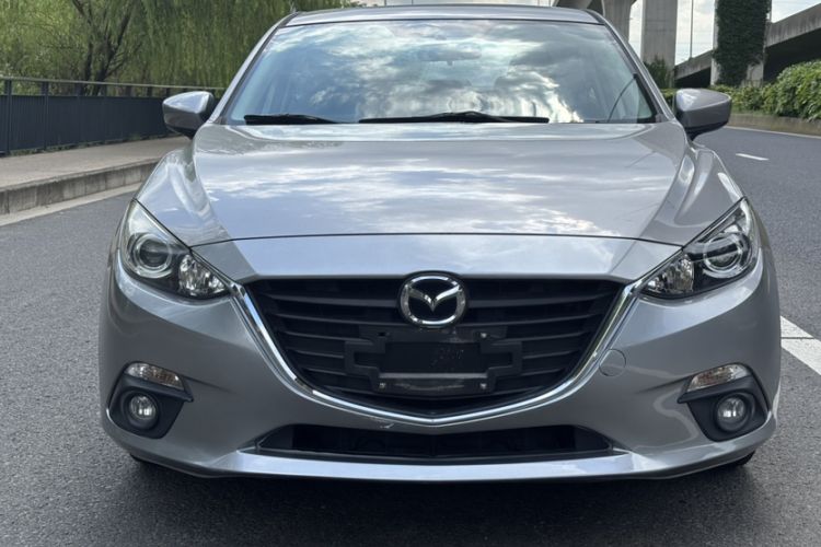 Used Mazda Mazda 3 Axela 2016 Sedan 1.5L Automatic Luxury Model

