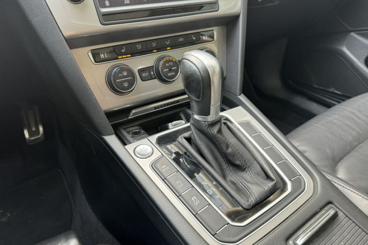 Used Volkswagen Variant 2017 380TSI Four-Wheel Drive Longitudinal Version