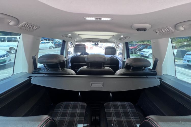 Used Volkswagen Sharan 2018 Revised Version 380TSI Comfort Edition 7-Seater
