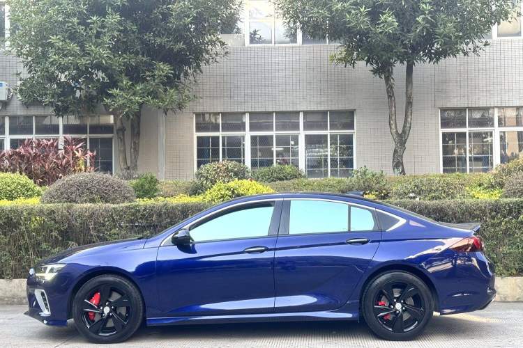 Used Buick Regal 2020 GS 28T Prestige Model
