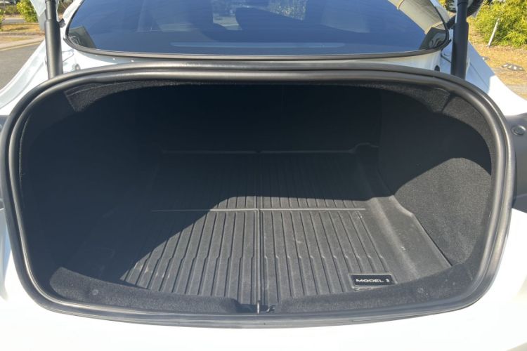 Used Tesla Model 3 2023 Rear-Wheel-Drive Version
