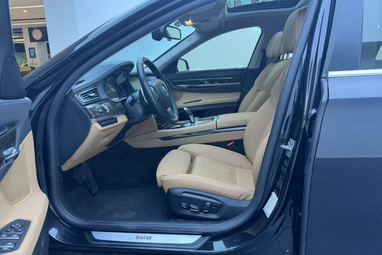 Used BMW 7 Series 2013 740Li Leading Model