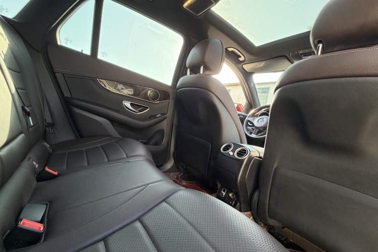 Used Mercedes-Benz GLC 2019 GLC 260 L 4MATIC Dynamic Model
