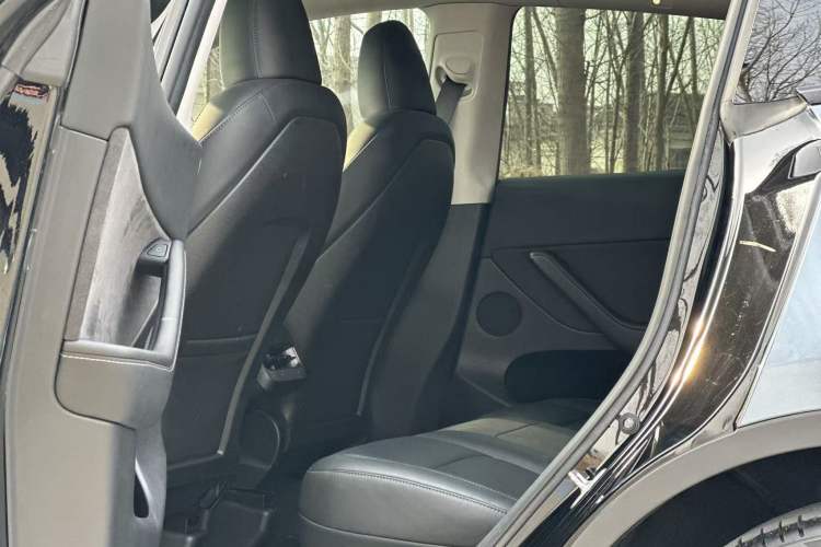 Used Tesla Model Y 2022 Rear-Wheel-Drive Version