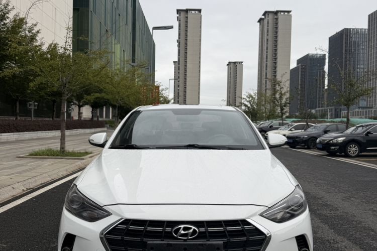 Used Hyundai Elantra 2019 1.4T Dual-Clutch Xuan Dong · Dynamic Model
