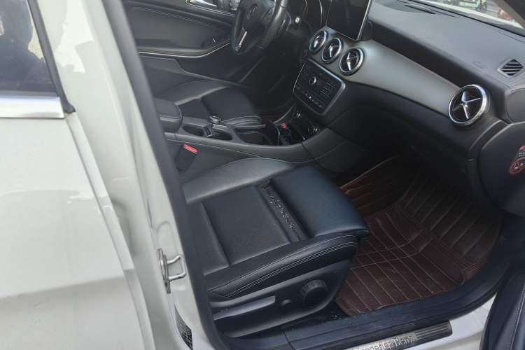 Used Mercedes-Benz GLA 2016 GLA 220 4MATIC Fashion Edition
