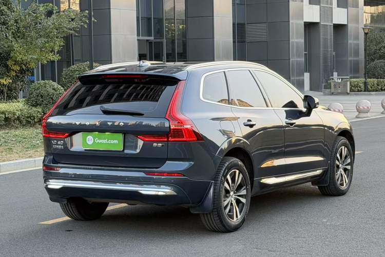 Used Volvo XC60 2023 B5 4x4 Smart Luxury Edition
