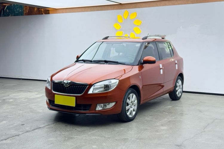 Used Skoda Fabia 2014 1.4L Automatic Crystal Edition