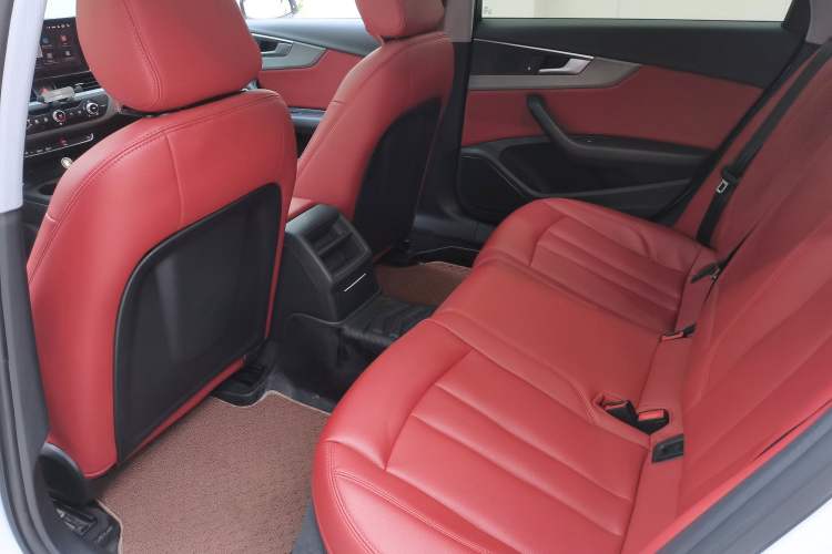 Used Audi A4L 2019 40 TFSI Ambition China VI
