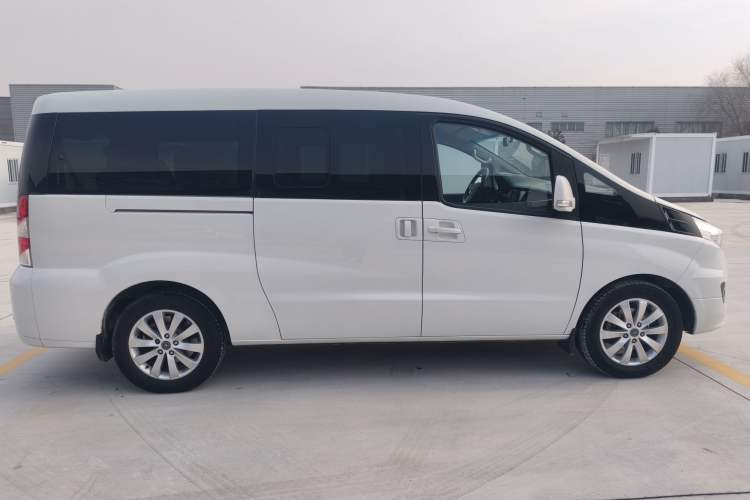 Used  Refine M5 2017 2.0T Gasoline Dual-Clutch Business Edition
