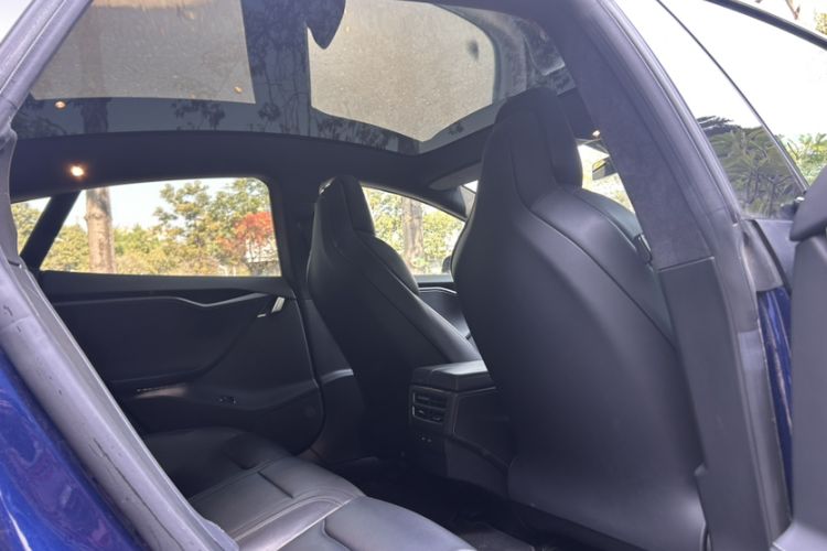 Used Tesla Model S 2017 S 75D Standard Range Edition
