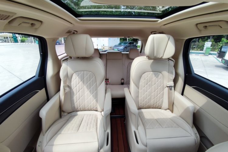 Used Buick GL8 2022 ES Land Cruiser 653T Luxury Model
