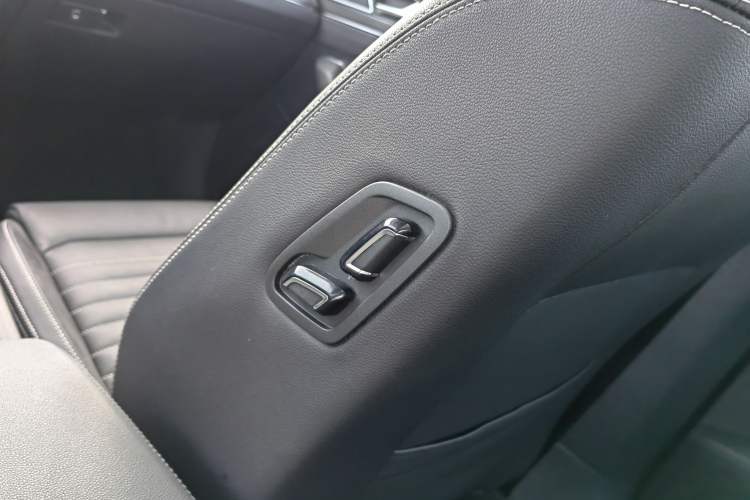 Used Volkswagen Magotan 2020 330TSI DSG Leading Model
