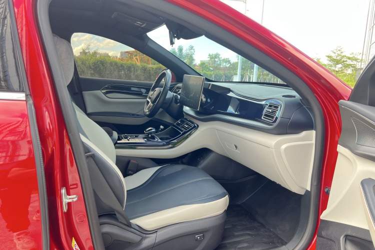 Used BYD Qin PLUS 2021 DM-i 120KM Flagship Model
