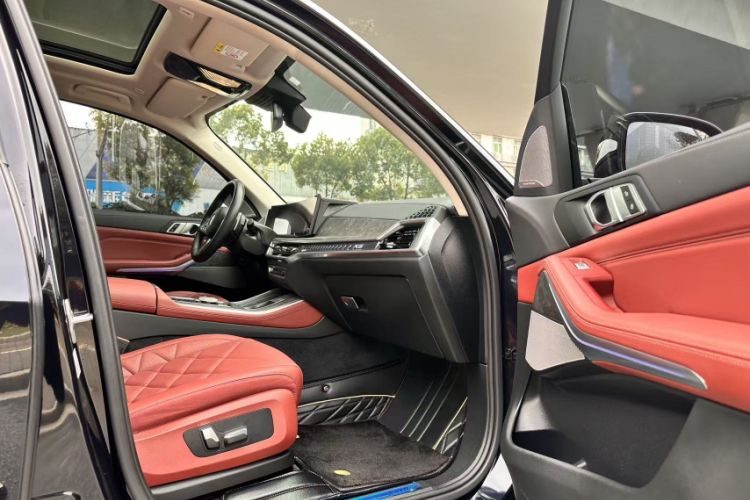 Used BMW X5 2023 xDrive 30Li Luxury M Sport Night Edition Package
