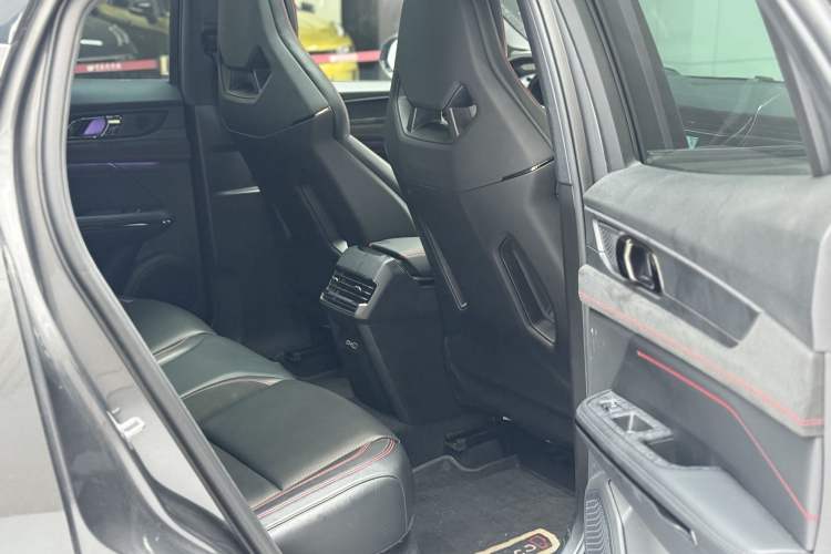 Used Lynk & Co 05 2023 2.0TD Four-Wheel Drive HypeHalo
