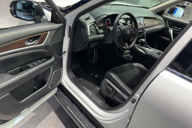 Used Honda Avancier 2017 240TURBO Two-Wheel Drive Elite Edition
