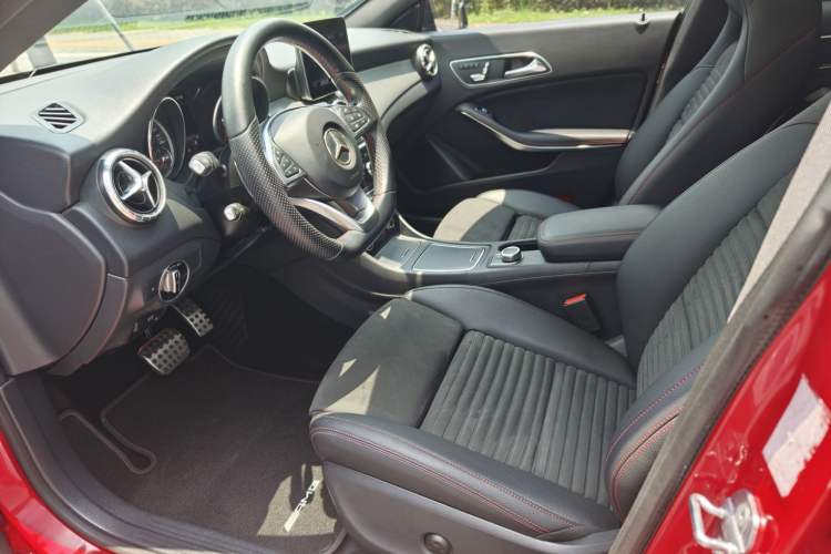 Used Mercedes-Benz CLA 2018 CLA 220 4MATIC
