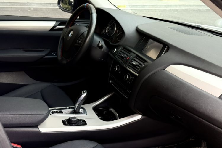 Used BMW X3 2016 sDrive20i
