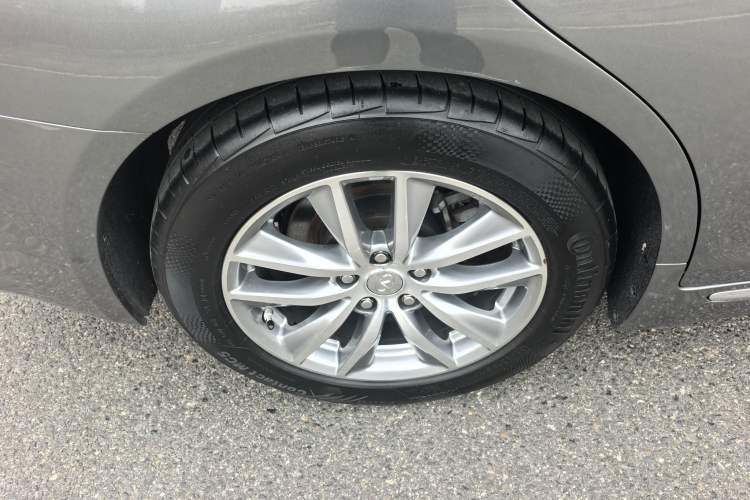 Used Infiniti Q50L 2015 2.0T Enjoyment Edition
