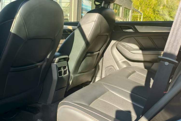 Used Roewe RX5 2018 20T Two-Wheel Drive Automatic Flagship Edition
