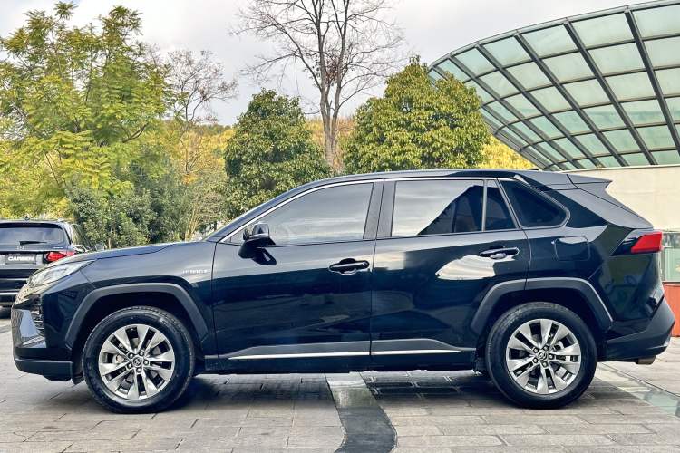 Used Toyota Wildlander 2021 Dual-Motor 2.5L E-CVT Four-Wheel Drive Luxury Edition