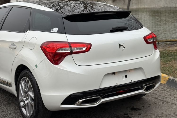 Used  5 2013 1.6T Elegant Edition THP200
