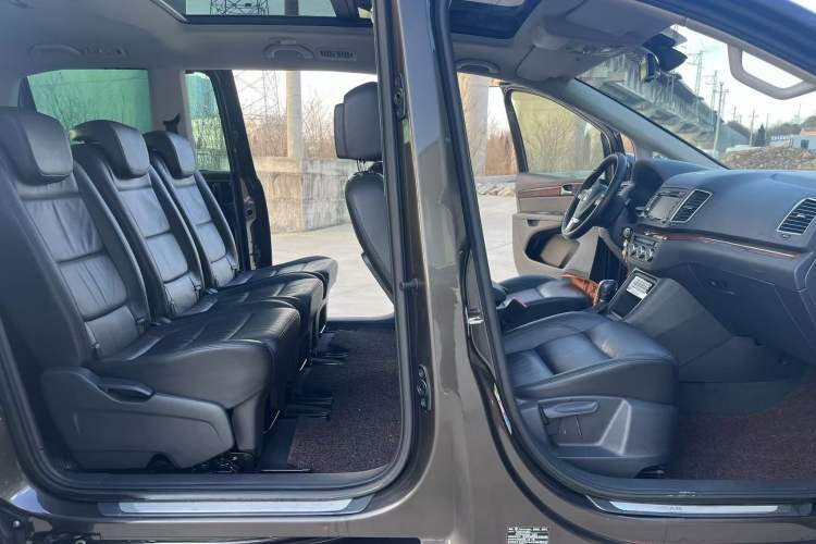 Used Volkswagen Sharan 2013 2.0 TSI Comfort Model
